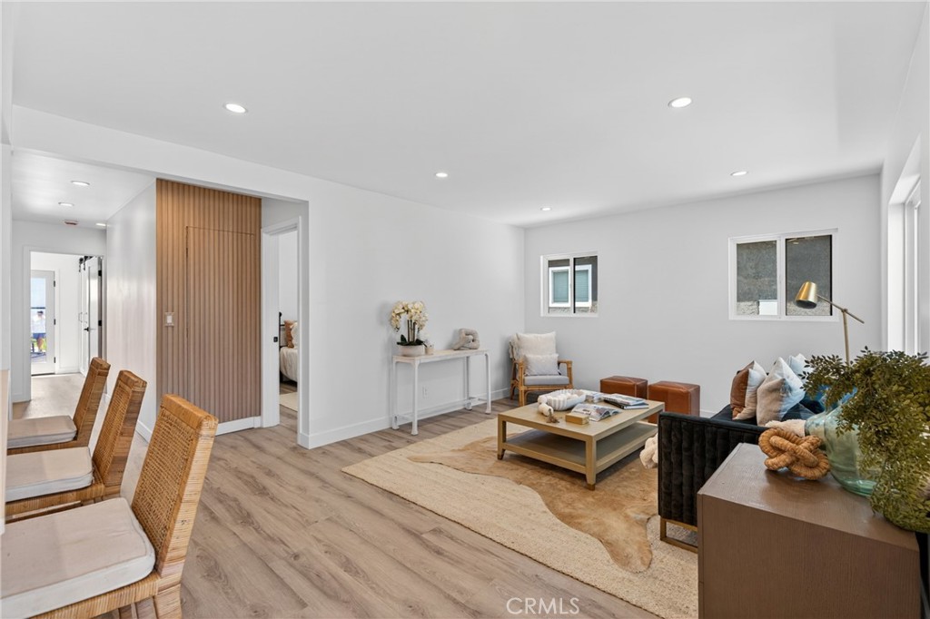 4562 W 142nd Street