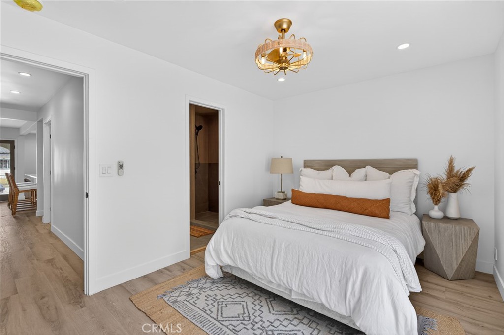 4562 W 142nd Street
