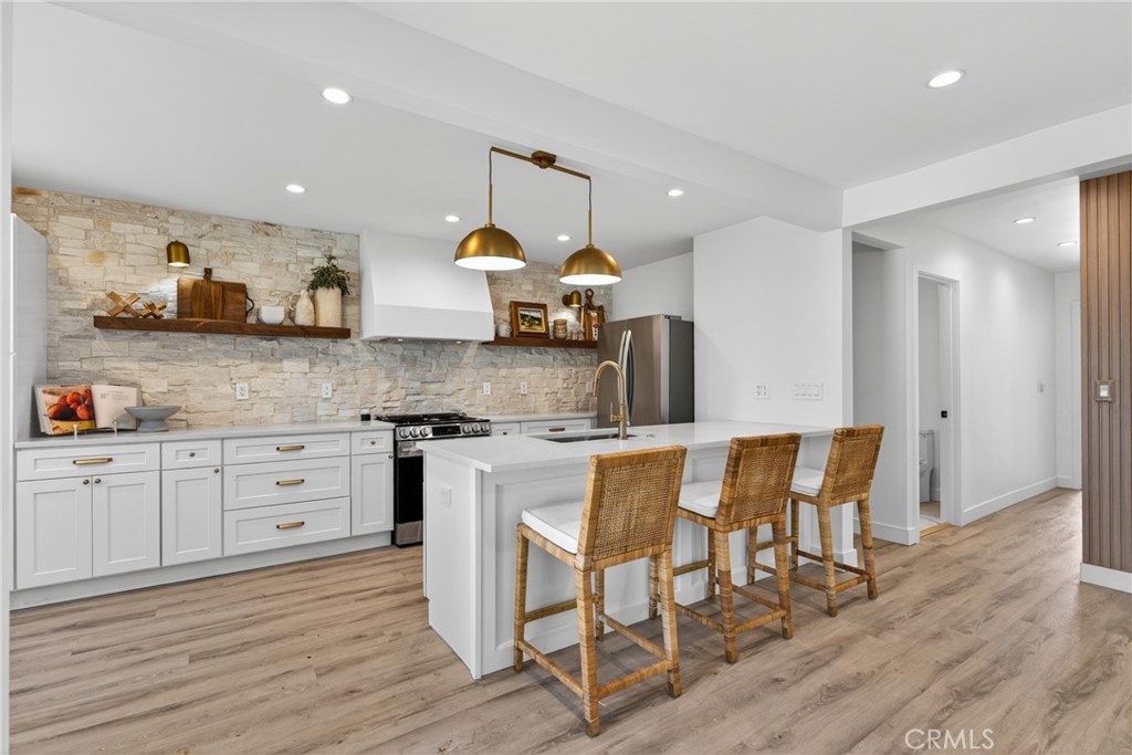 4562 W 142nd Street