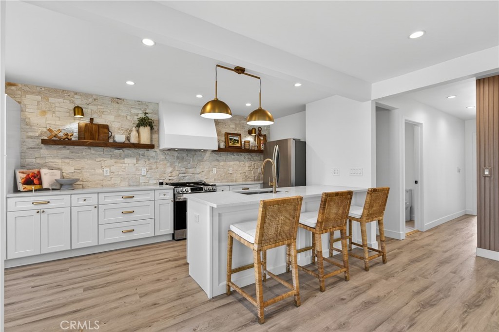 4562 W 142nd Street