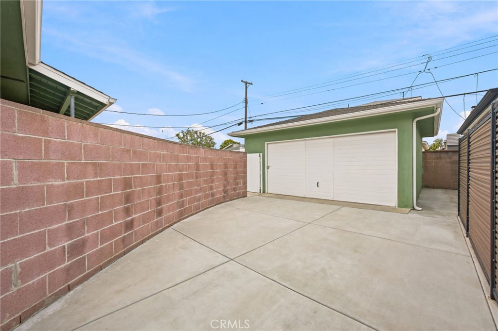 2718 Fisk Lane