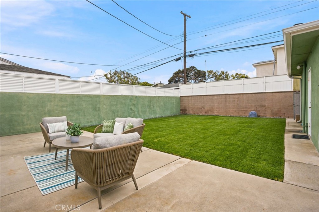 2718 Fisk Lane