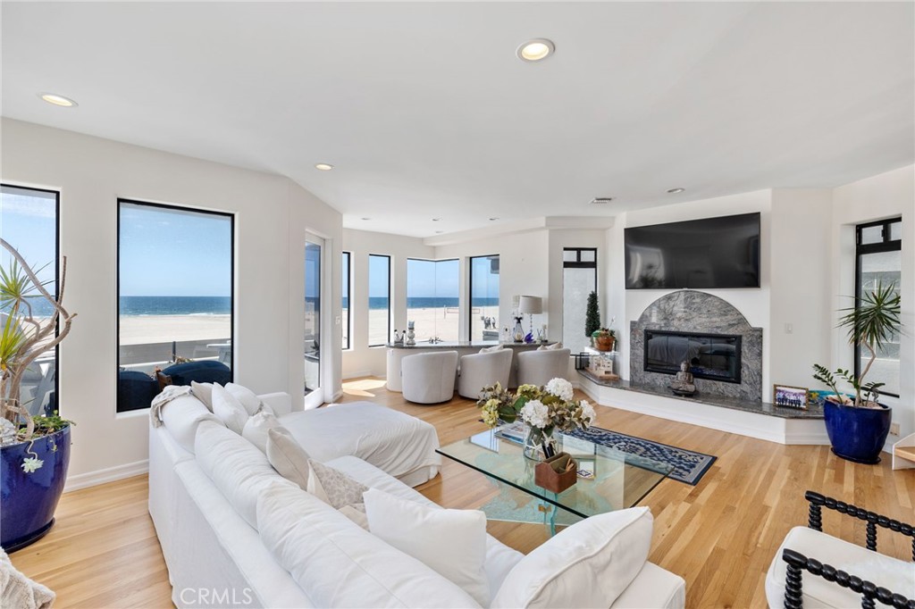 536 The Strand