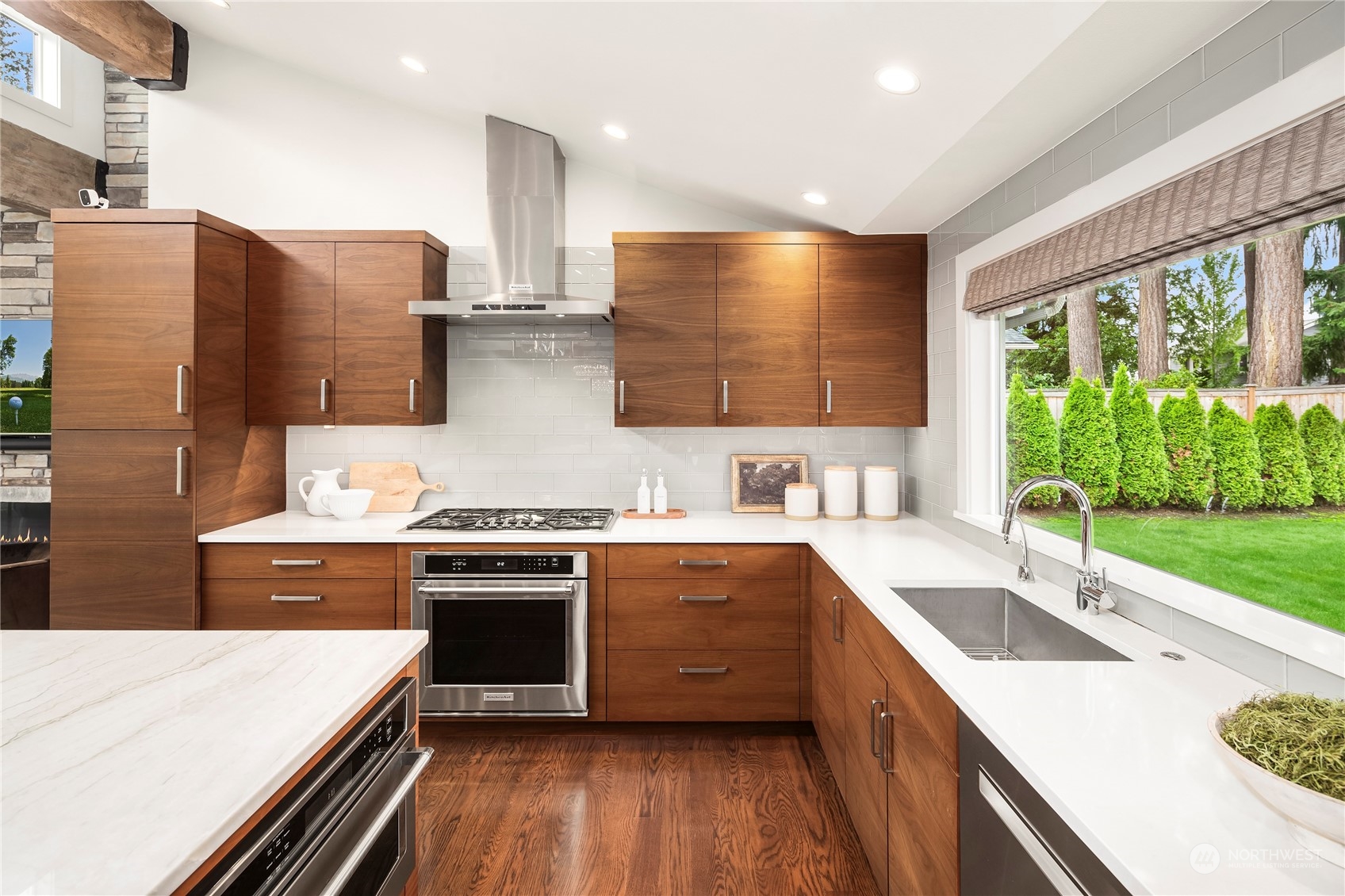 1465 185th Avenue NE