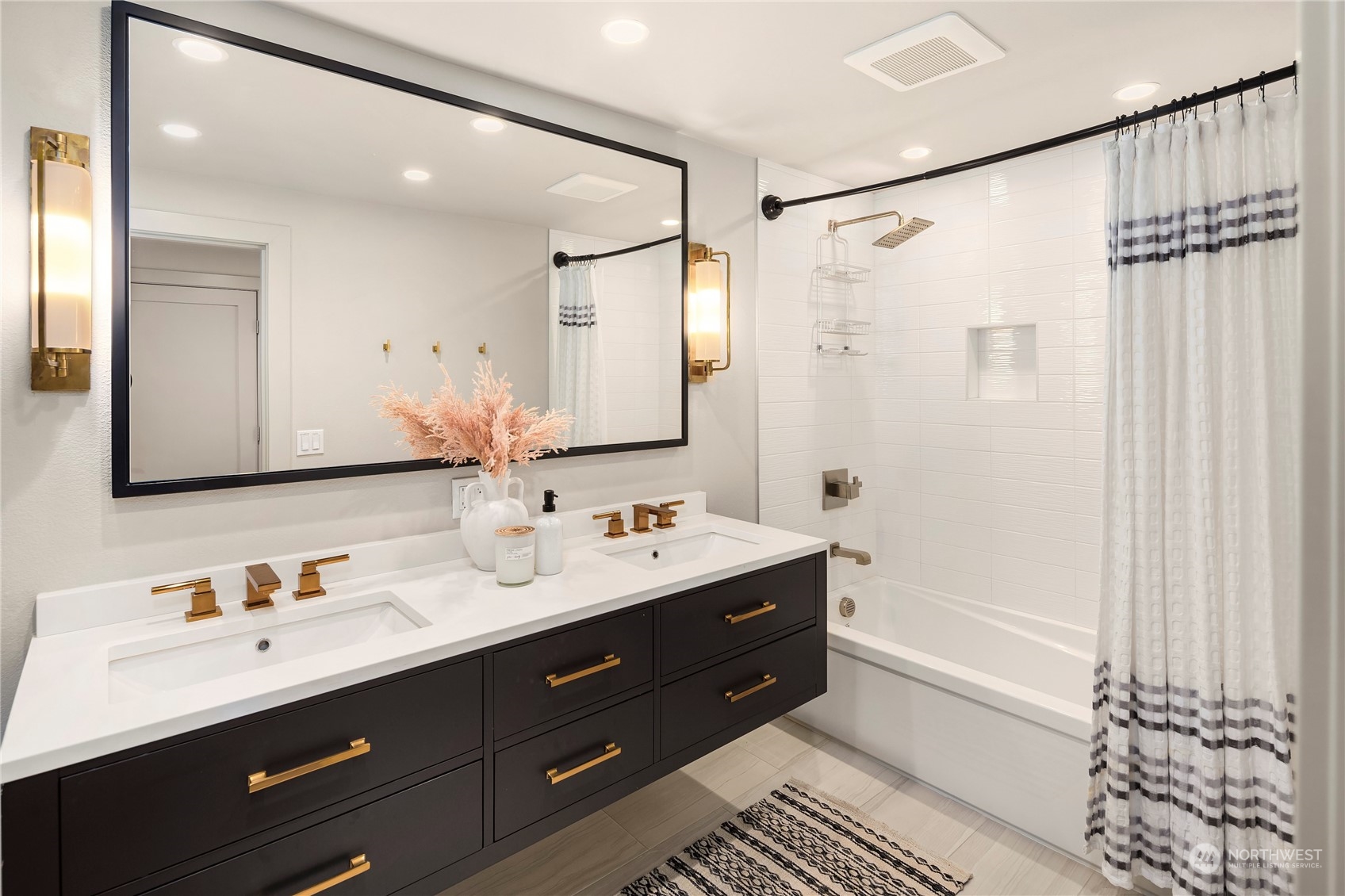 1465 185th Avenue NE