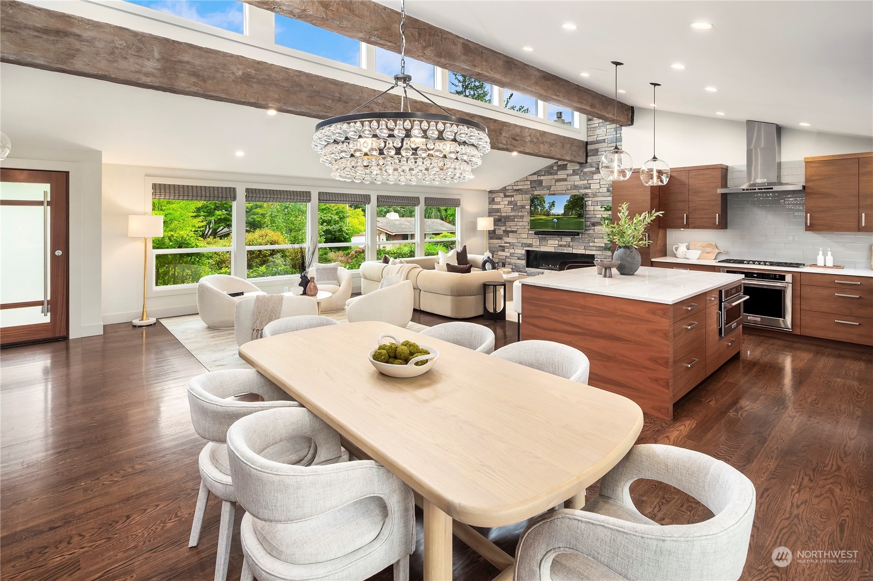 1465 185th Avenue NE