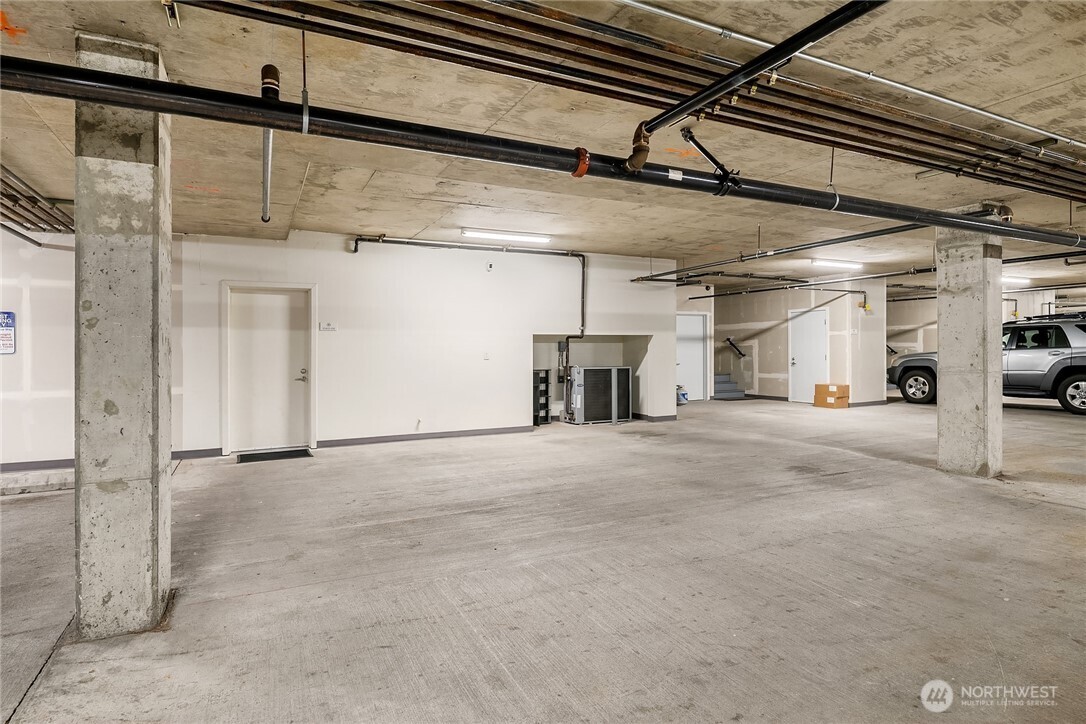 10410 NE 12th St Unit: 106