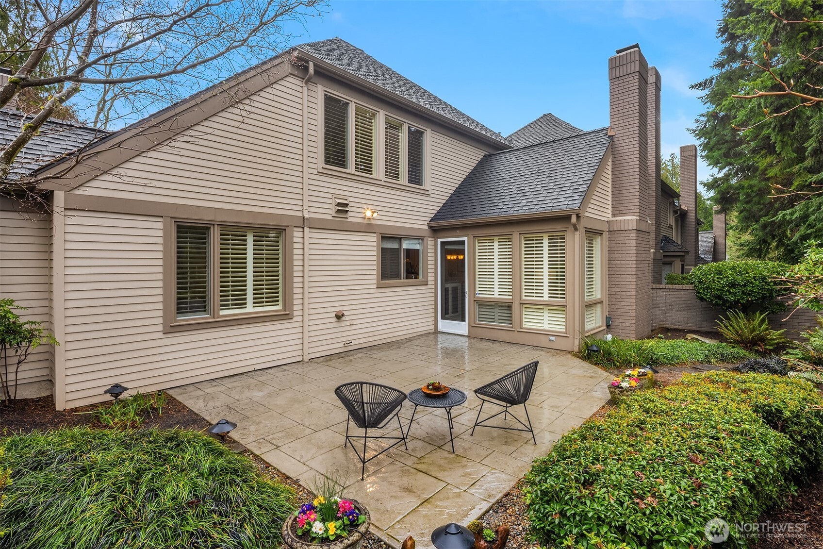 1716 Bellevue Way NE