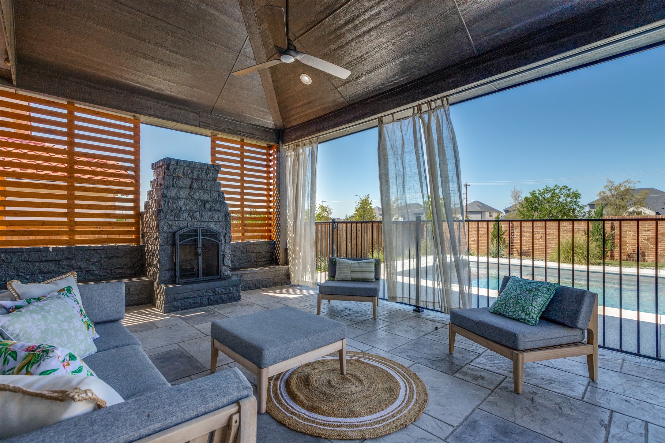 15817 Pleat Leaf Road