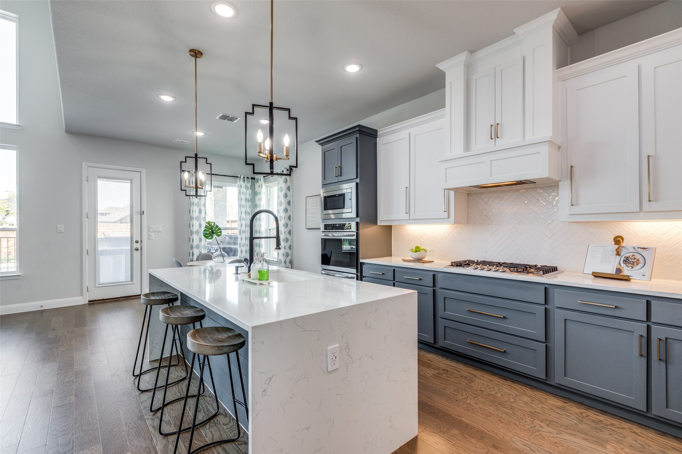 15817 Pleat Leaf Road