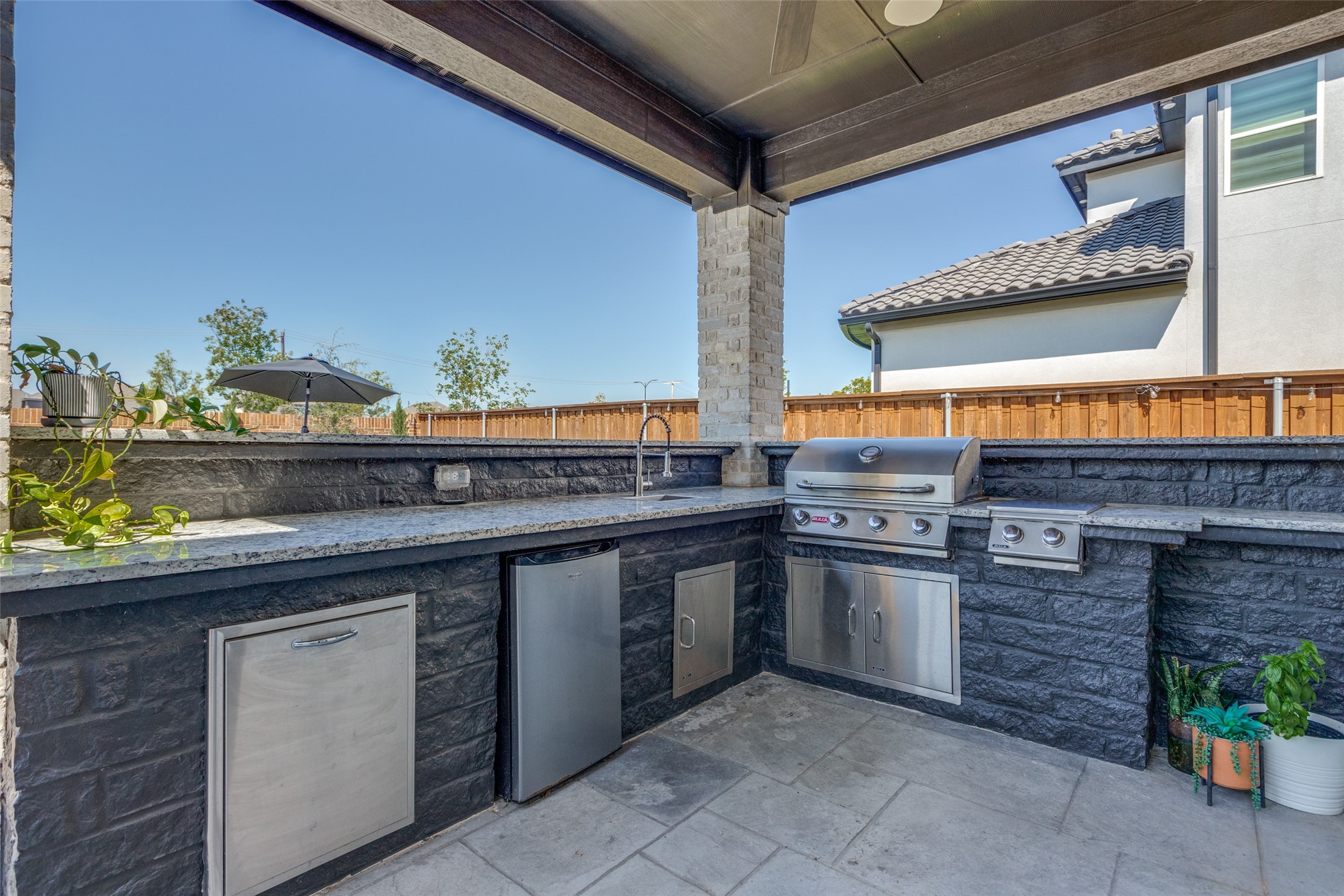 15817 Pleat Leaf Road
