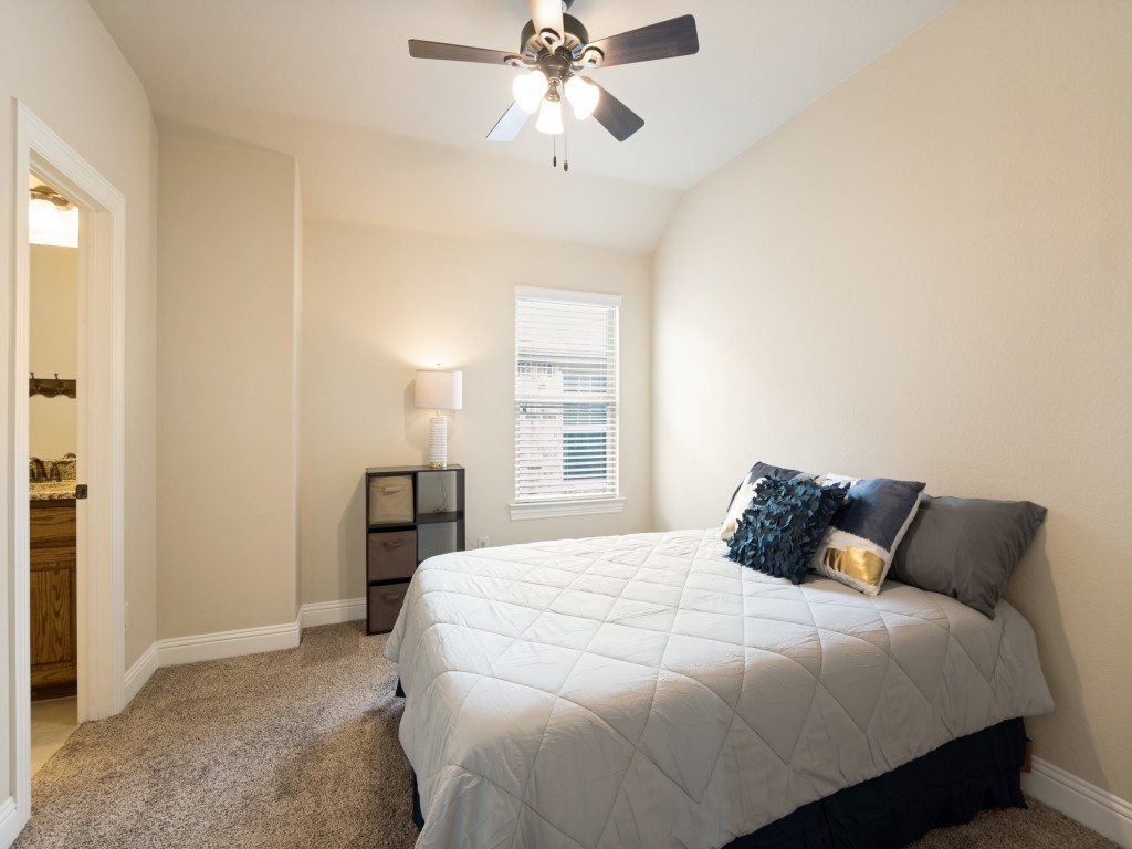 401 Tanner Square