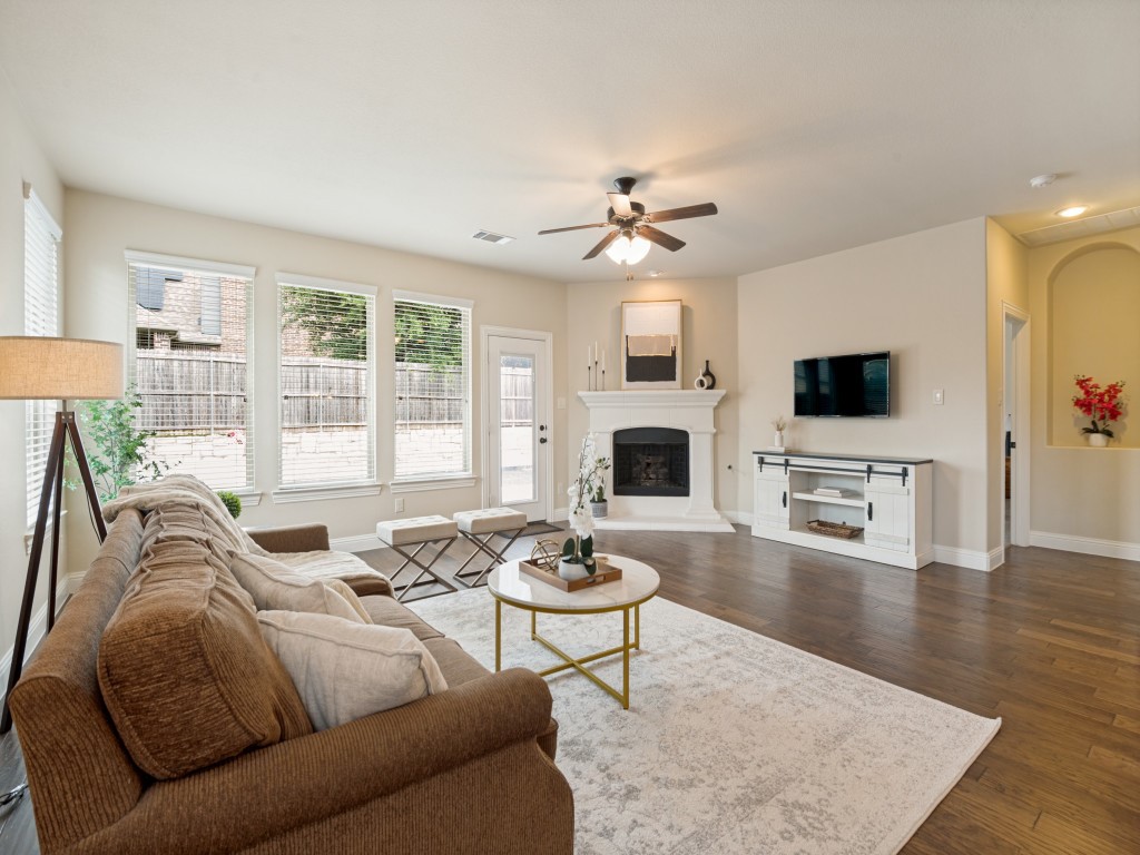 401 Tanner Square