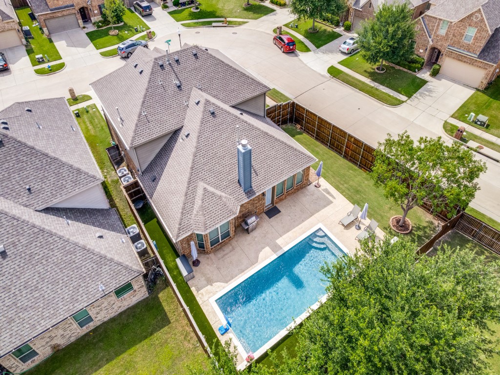 401 Tanner Square