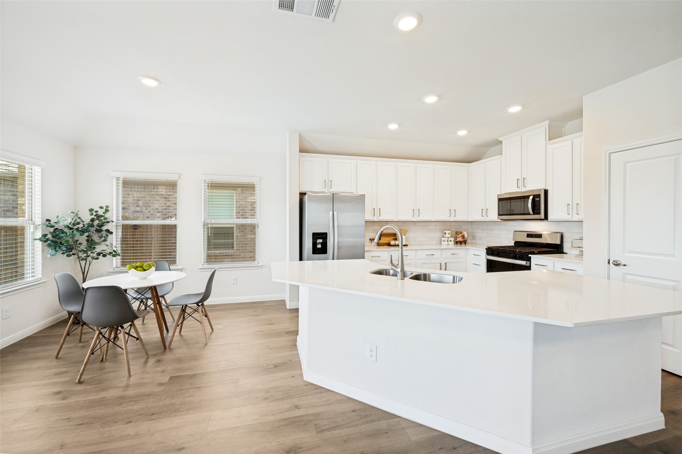 2906 Jasper Trail