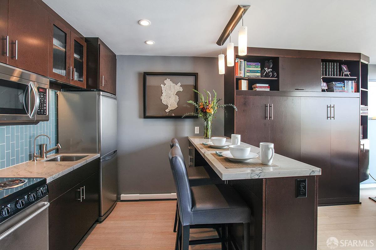 1000 North Point Street # 405