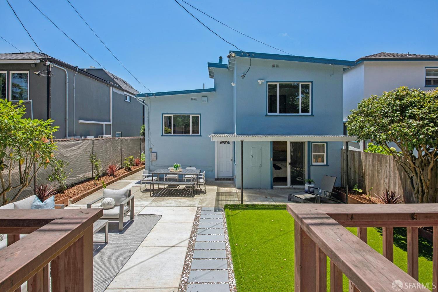 98 Wilshire Avenue