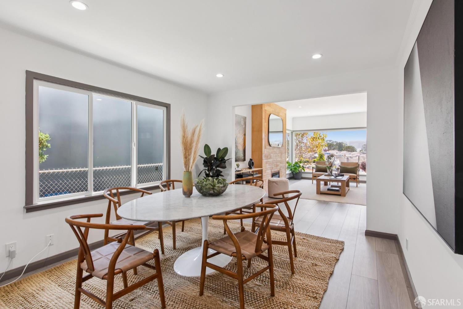 98 Wilshire Avenue