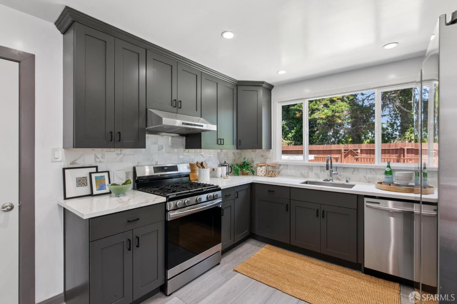 98 Wilshire Avenue