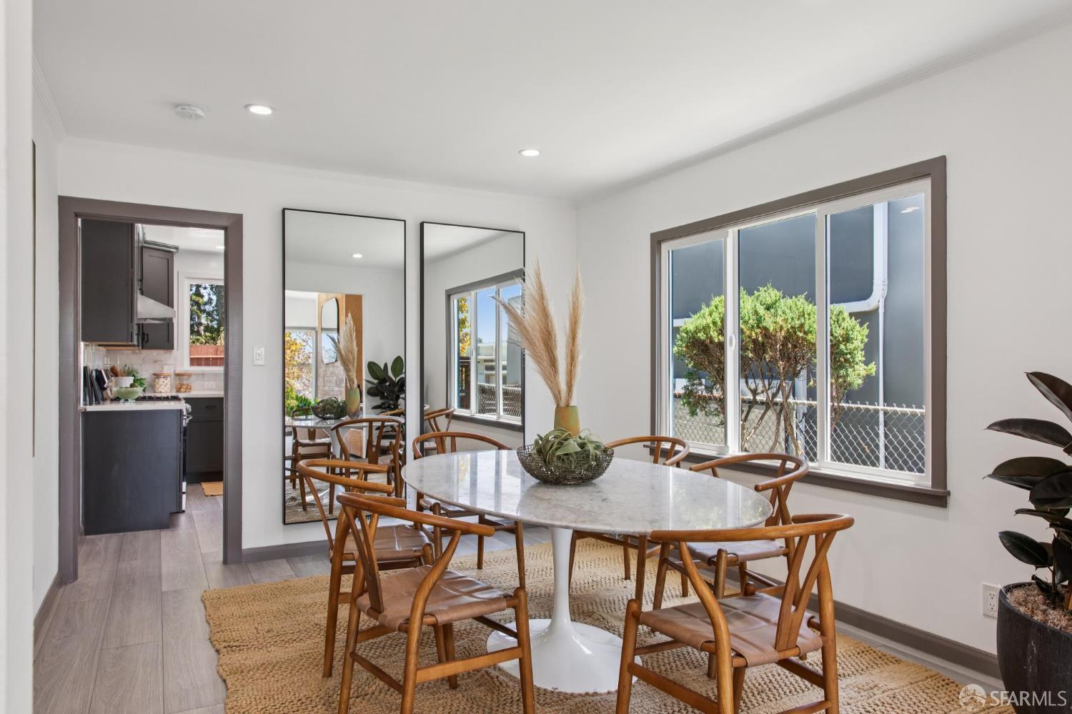 98 Wilshire Avenue