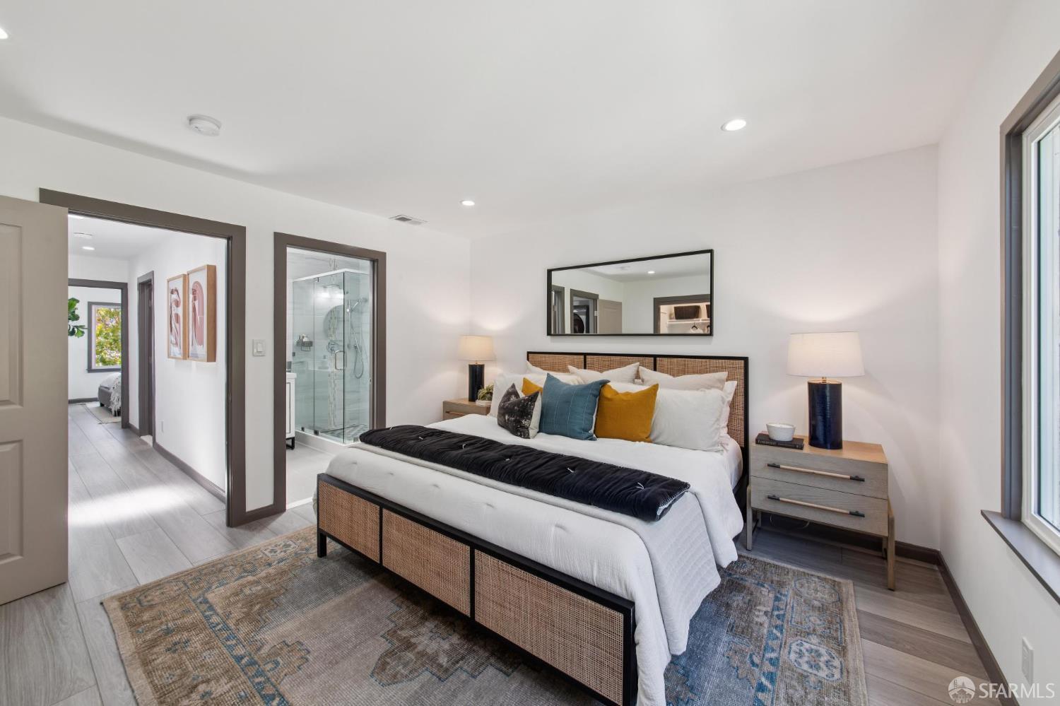 98 Wilshire Avenue