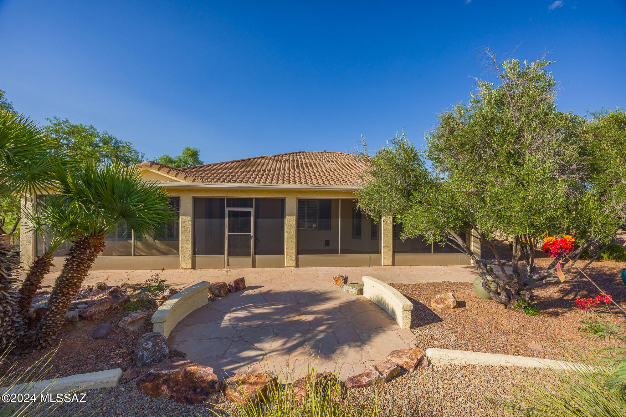 2560 E Greenwich Place