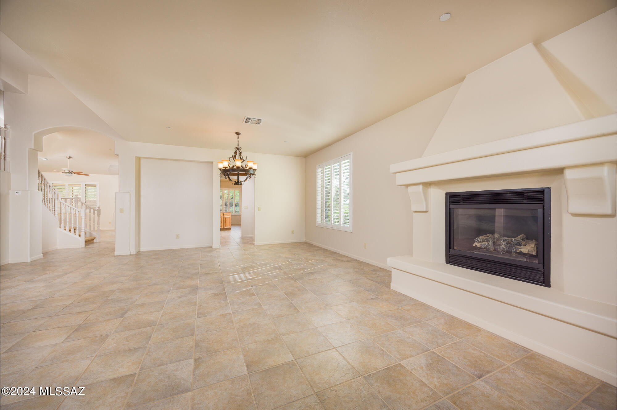 2560 E Greenwich Place