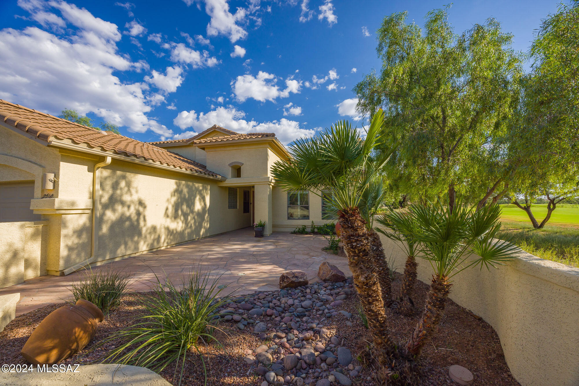 2560 E Greenwich Place