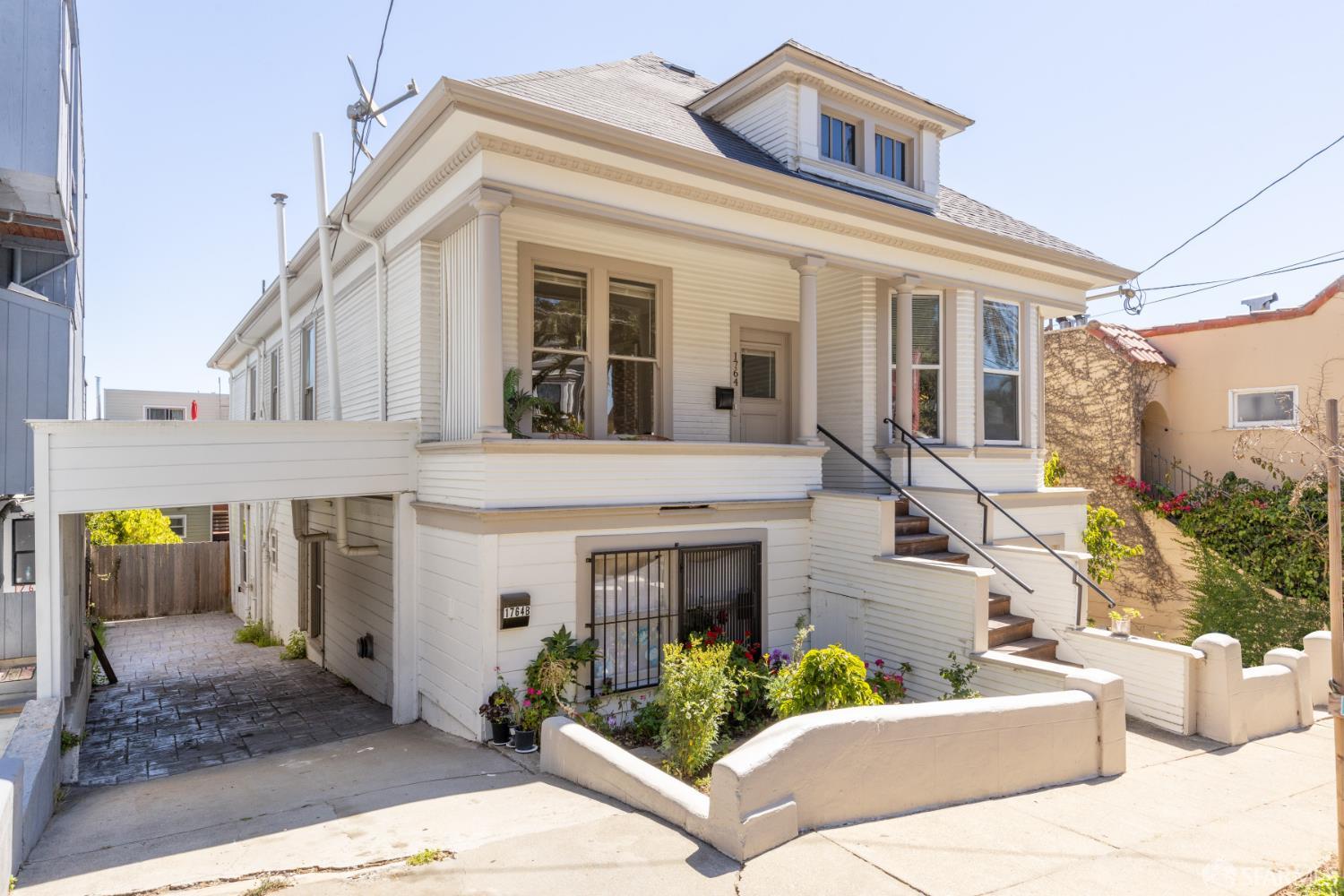 1762-1764 Quesada Avenue