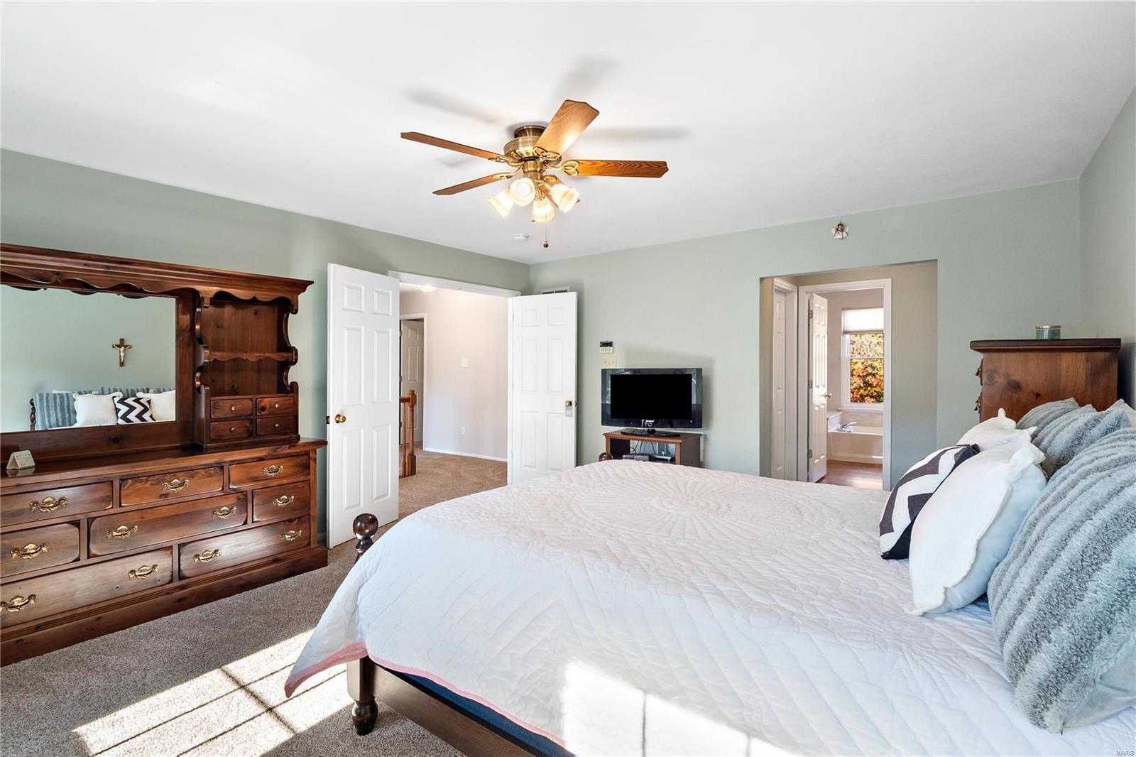 417 Roosevelt Woods Court