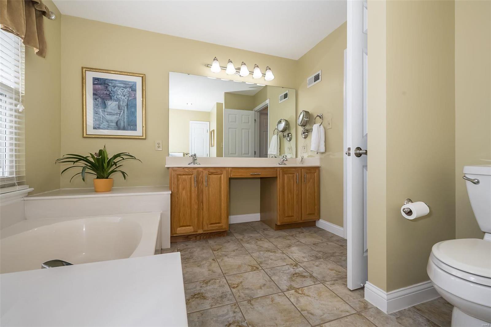 405 Roosevelt Woods Court