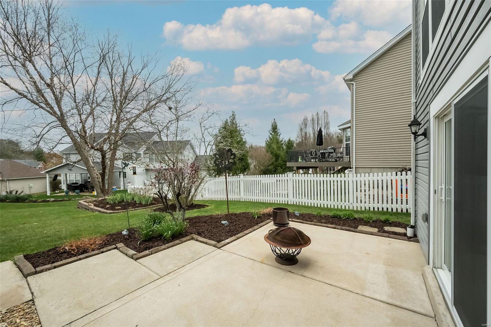 405 Roosevelt Woods Court