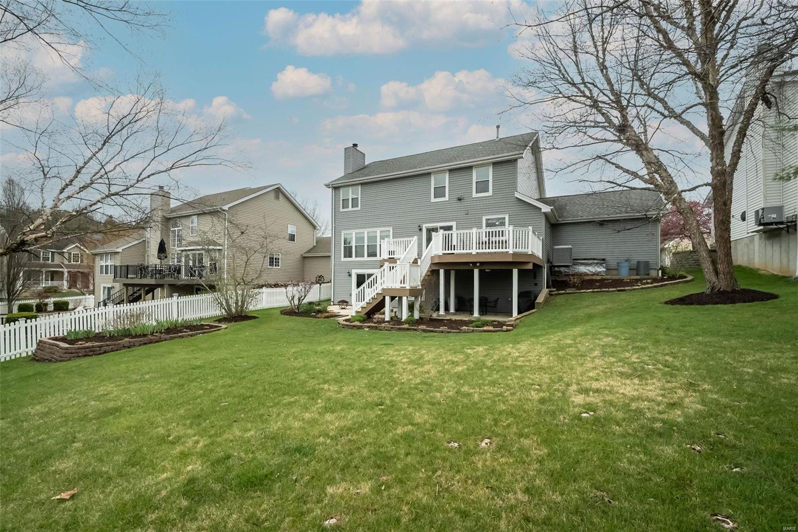 405 Roosevelt Woods Court