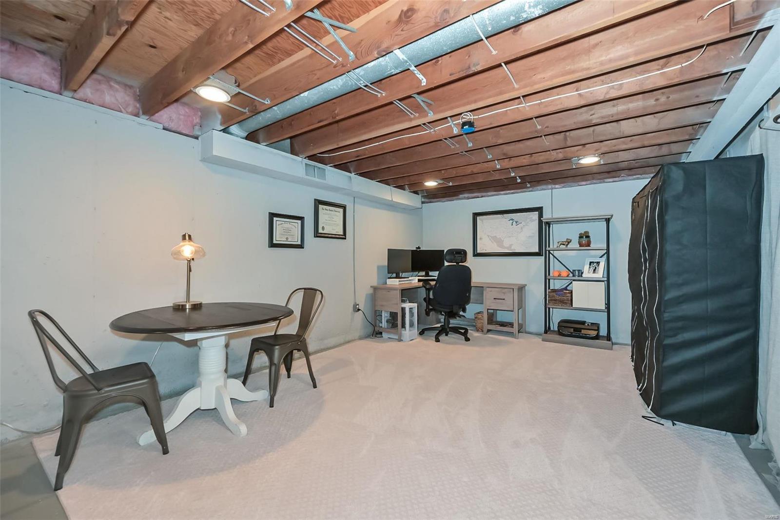 11911 Glenridge Drive