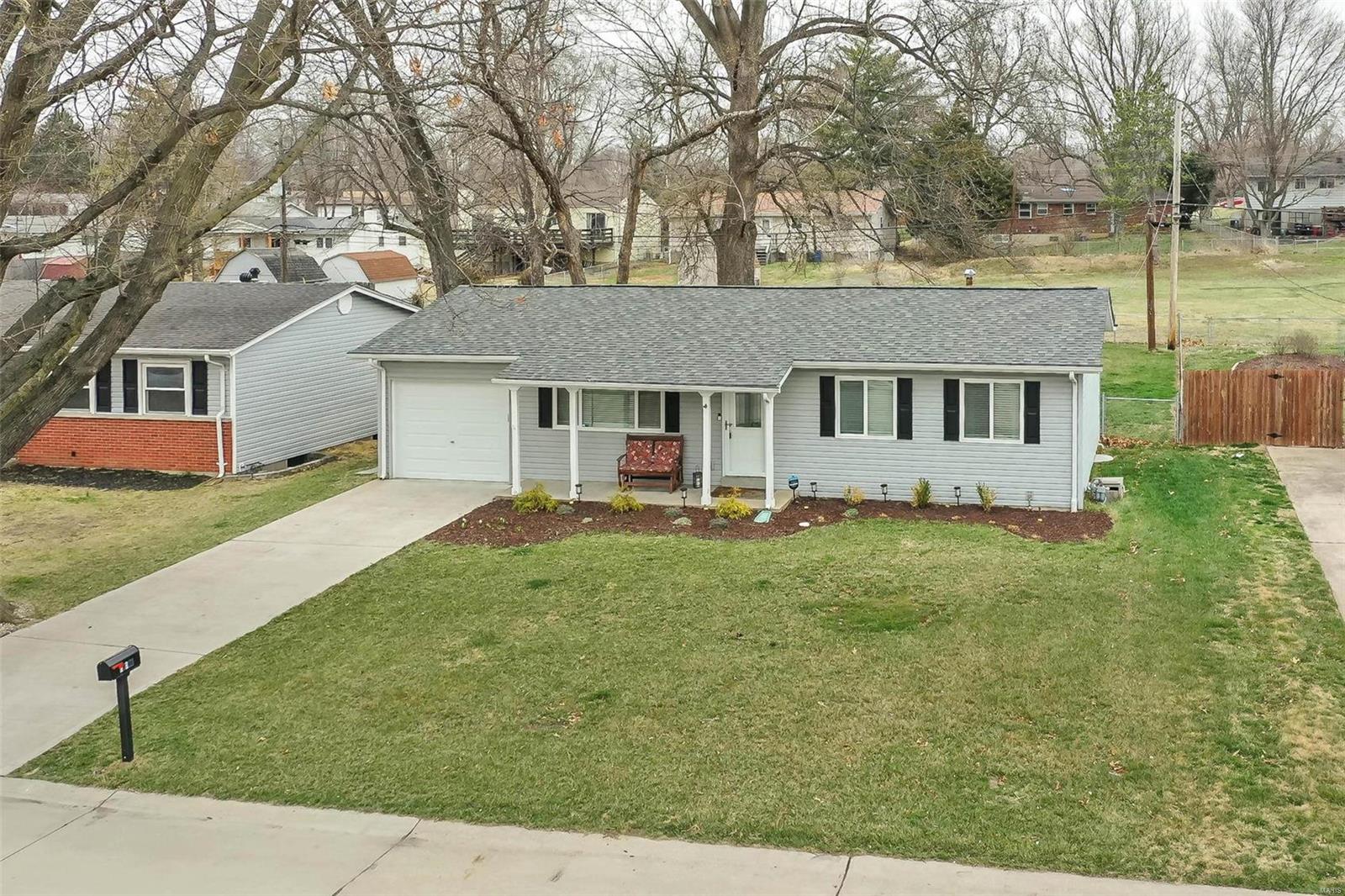 11911 Glenridge Drive