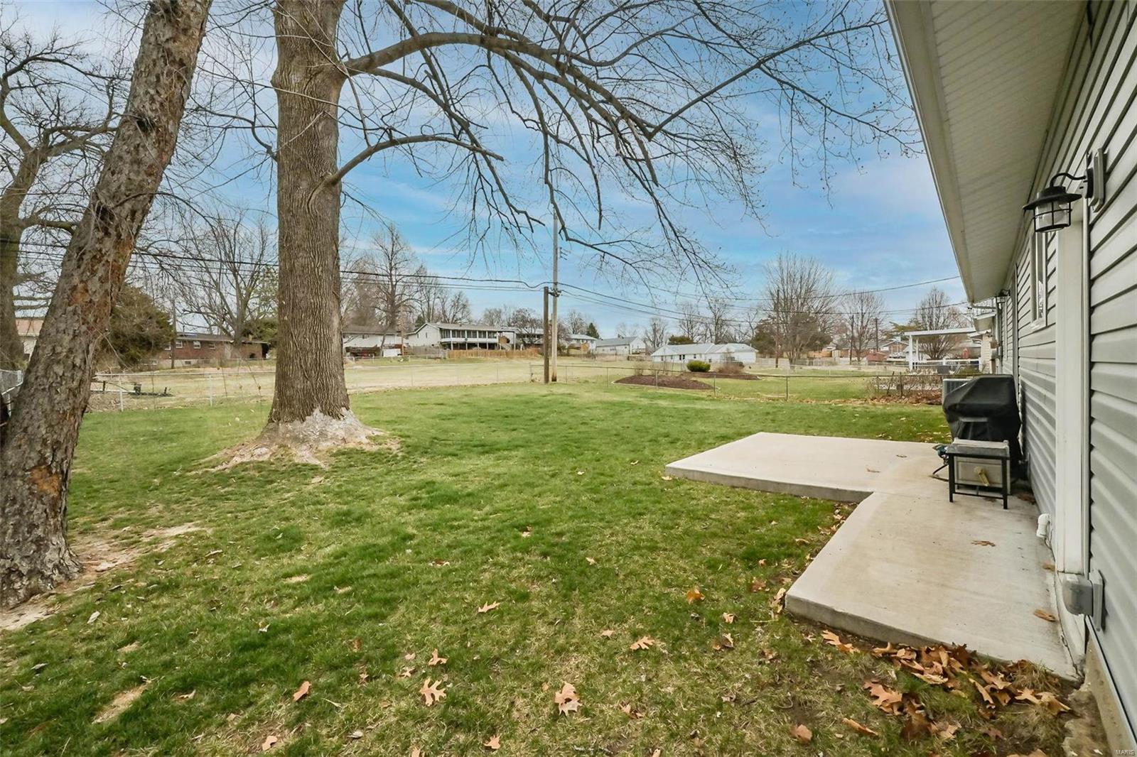 11911 Glenridge Drive