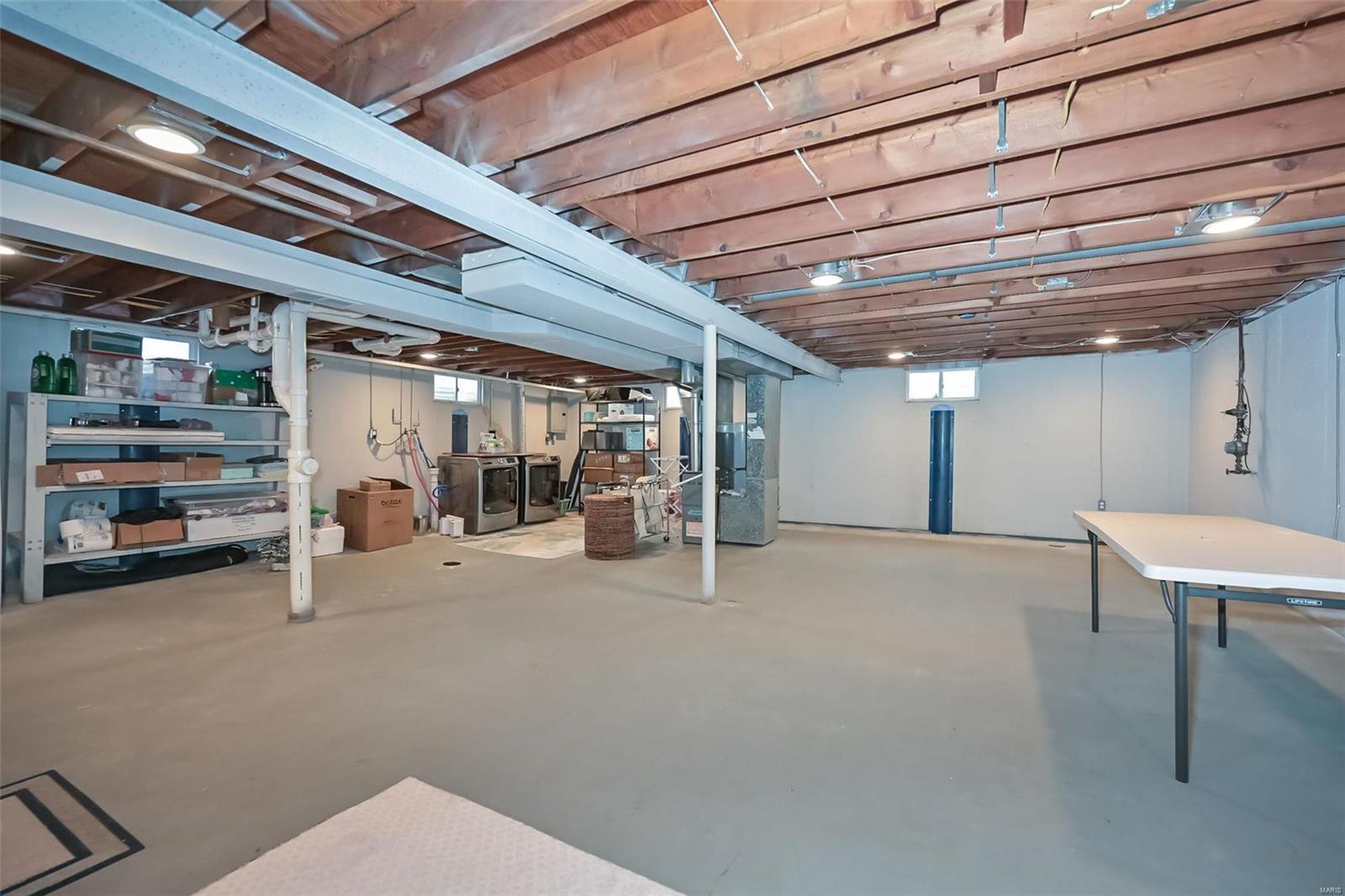 11911 Glenridge Drive