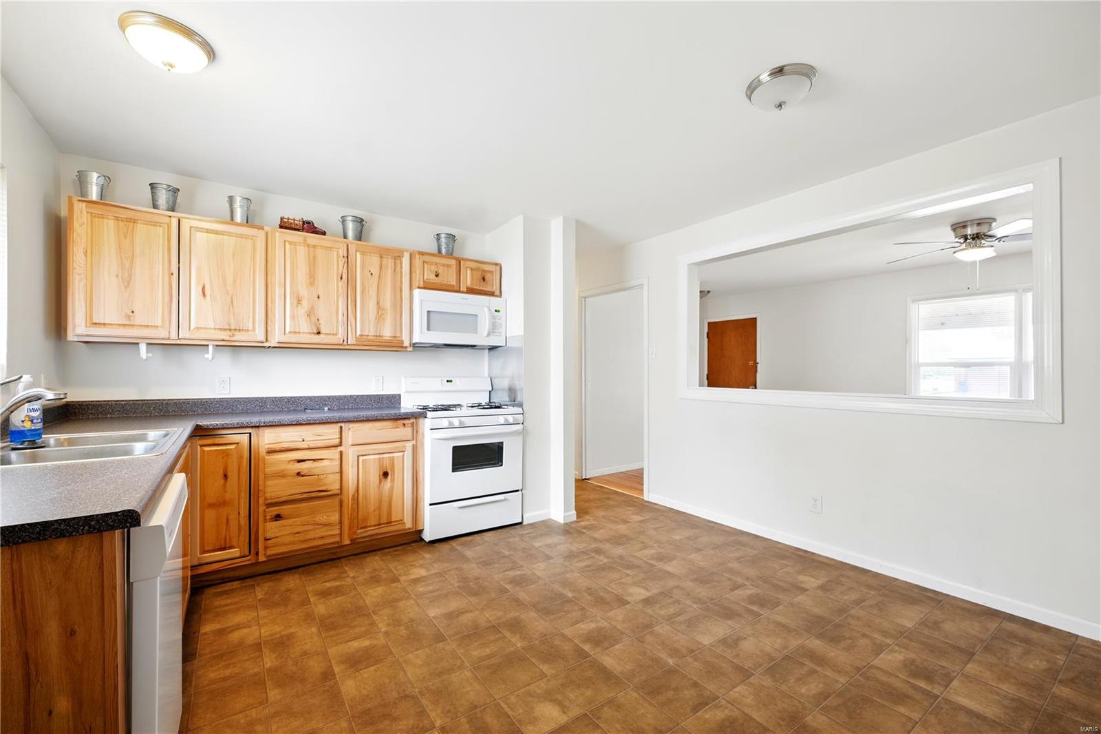 2020 Bentley Manor Drive