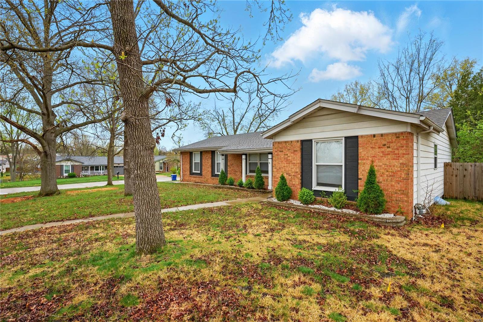 2020 Bentley Manor Drive