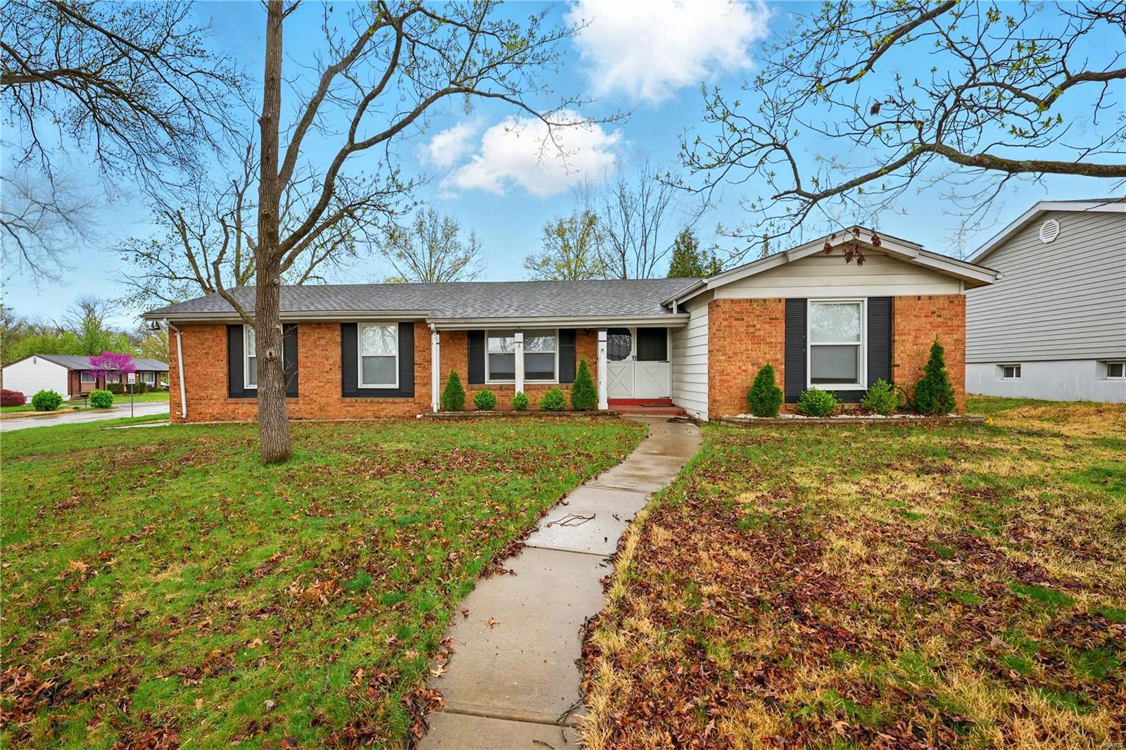 2020 Bentley Manor Drive