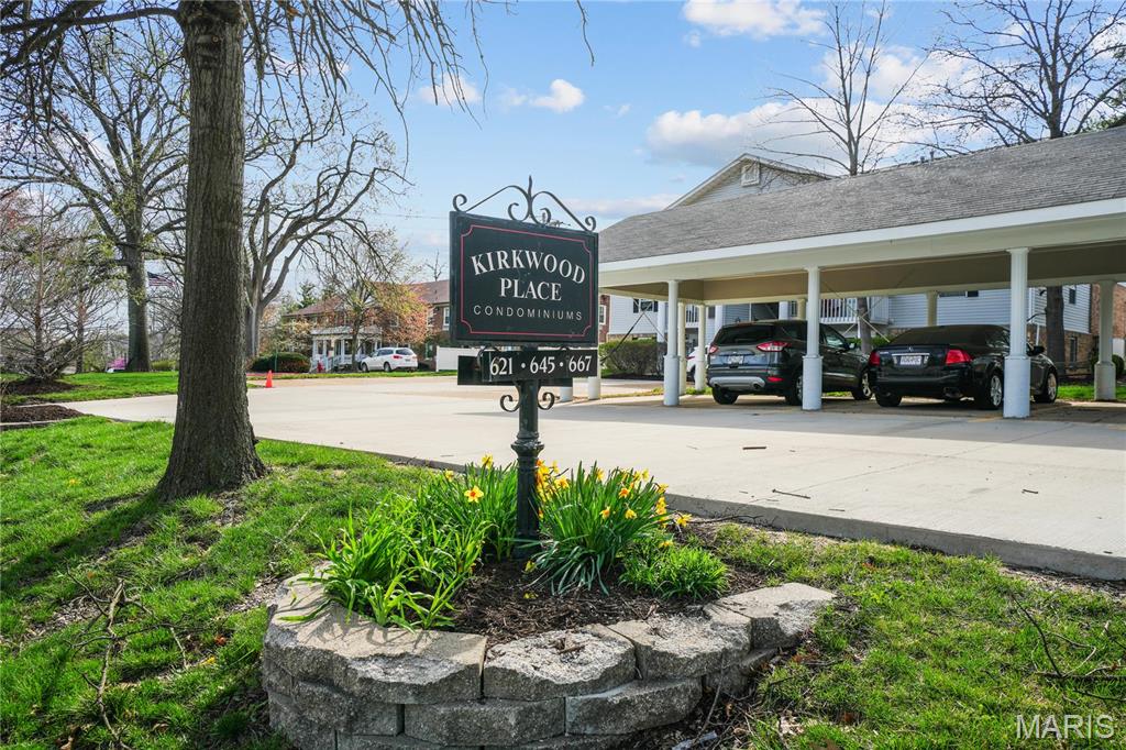 621 S Kirkwood Road Unit: 300