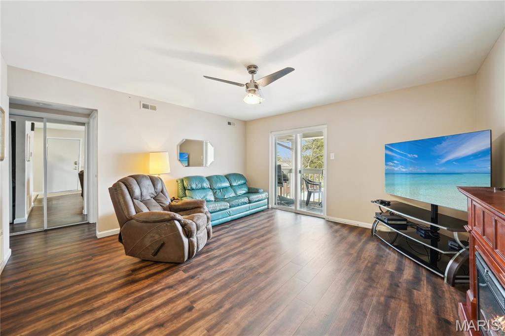 621 S Kirkwood Road Unit: 300