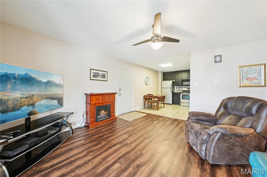 621 S Kirkwood Road Unit: 300