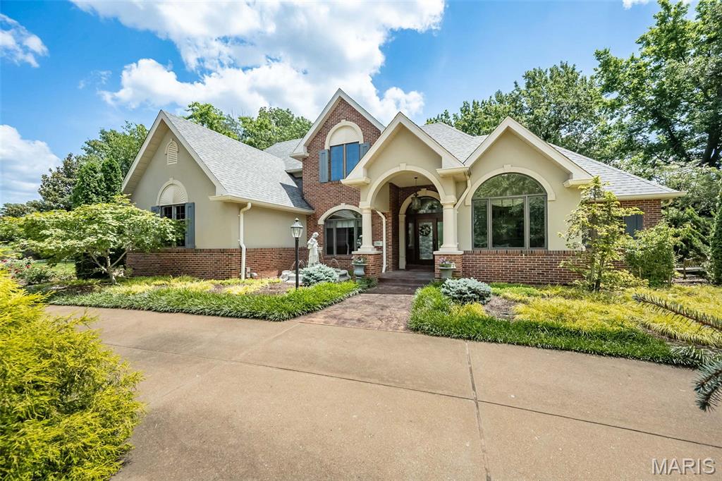 718 River Hills Drive