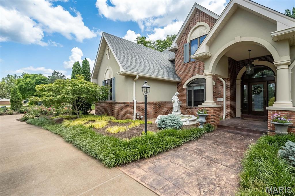 718 River Hills Drive