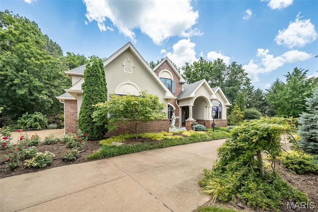 718 River Hills Drive