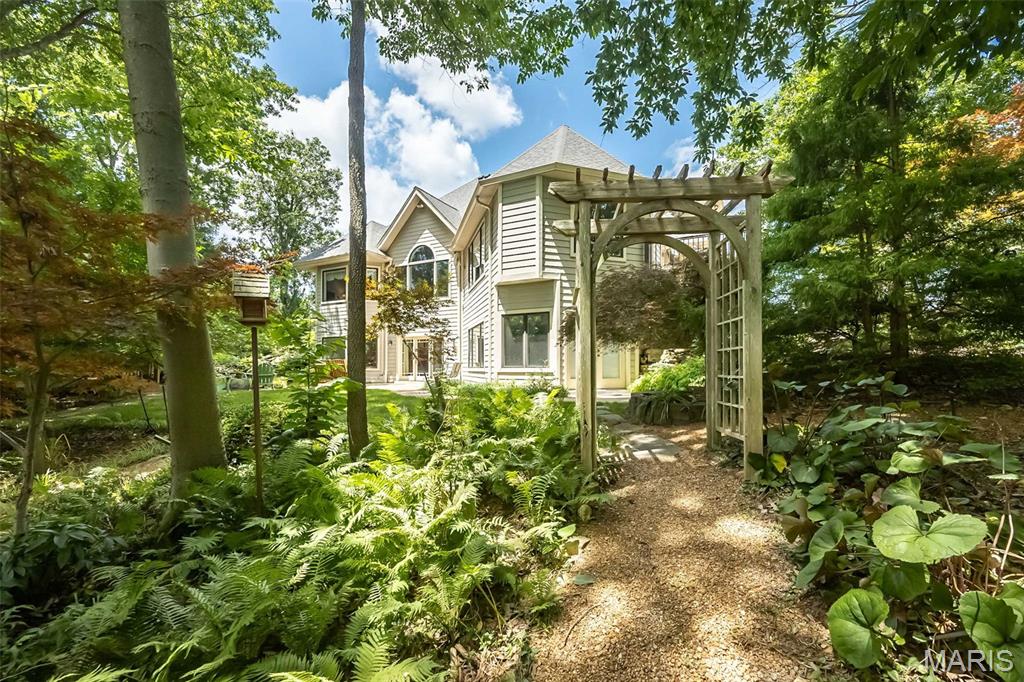 718 River Hills Drive