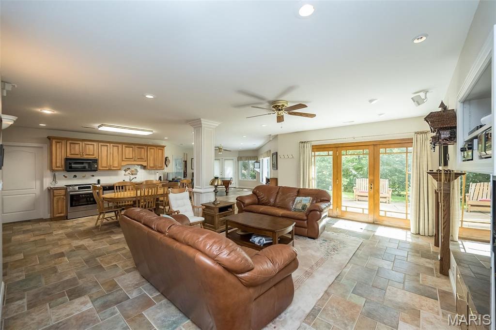 718 River Hills Drive