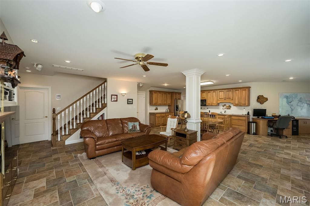 718 River Hills Drive