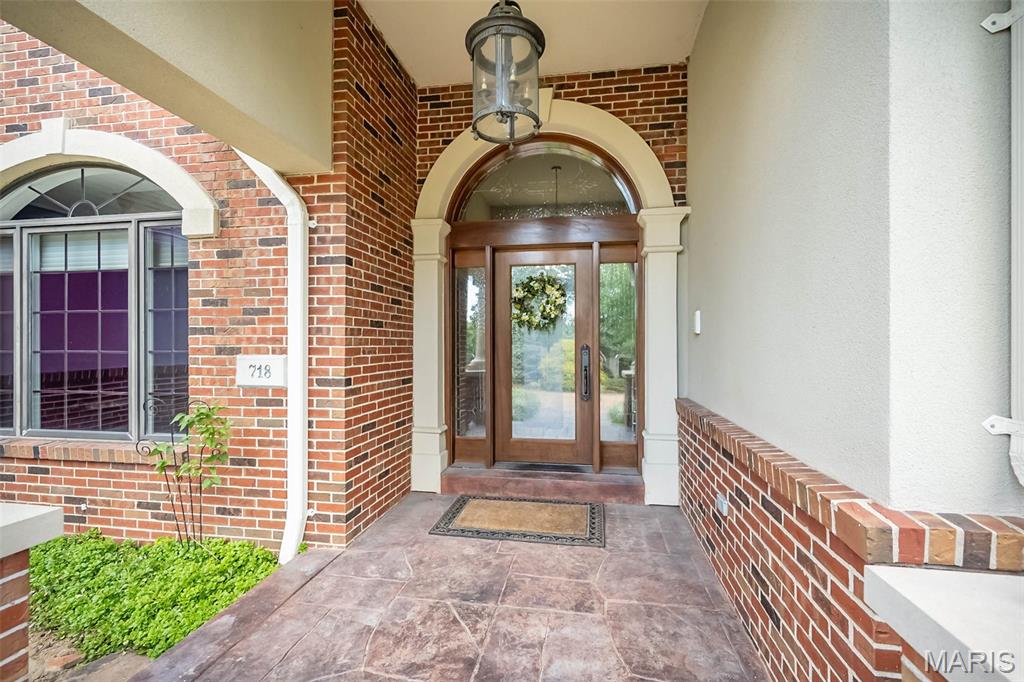 718 River Hills Drive